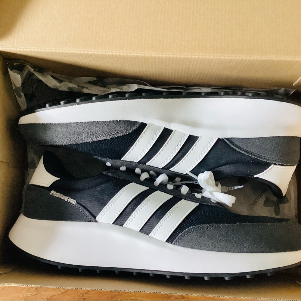 Adidas Men Running Shoes - Picture 6 of 6